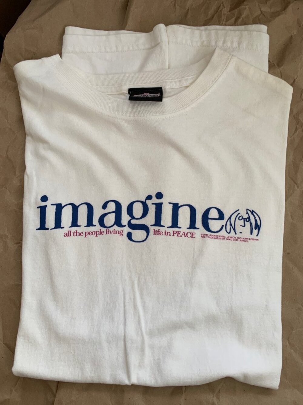 UNISEX "IMAGINE" JOHN LENNON WHITE TSHIRT SIZE LARGE.  NWOT